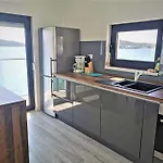 Front With Beautiful Sunsets Apartamento Rogoznica (Sibenik-Knin)
