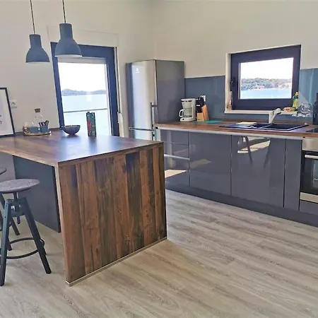 Front With Beautiful Sunsets 아파트 *