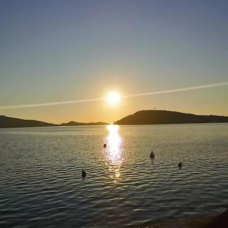 Apartament Front With Beautiful Sunsets *
