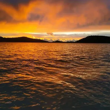 Apartament Front With Beautiful Sunsets *