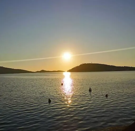 아파트 Front With Beautiful Sunsets *