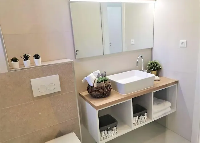 Front With Beautiful Sunsets 아파트 *